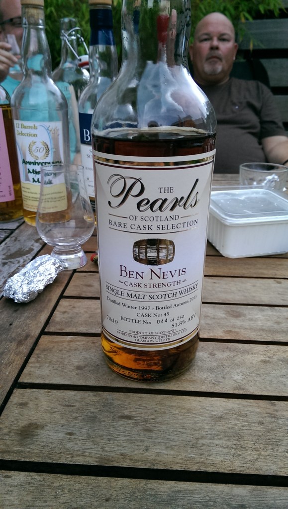 Ben Nevis from an unknown bottler. Very tasty, very surprising too.